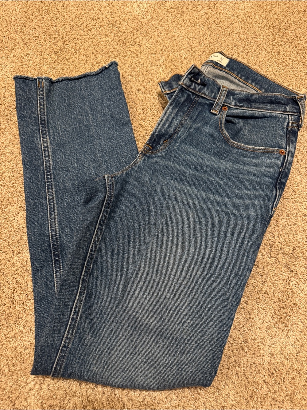 Abercrombie & Fitch Women's 90’’ Straight Leg Mid Rise Jeans